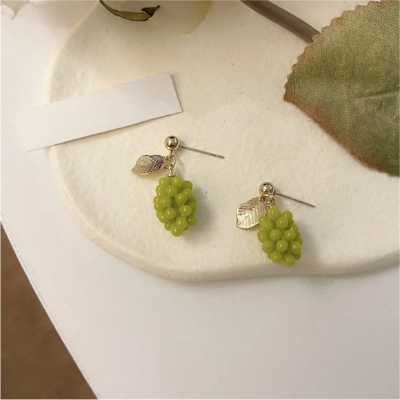 Earrings - Picture 3 of 16